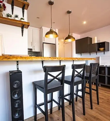 Holidays Edel 1 4 Personas 2 Y Parking * סיירה נבדה